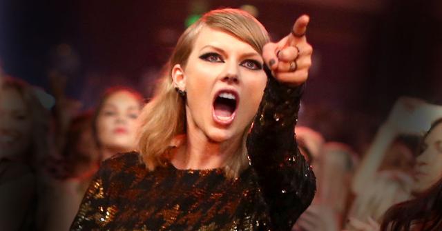 //taylor swift freaks out after kanye west goes off script during vma speech