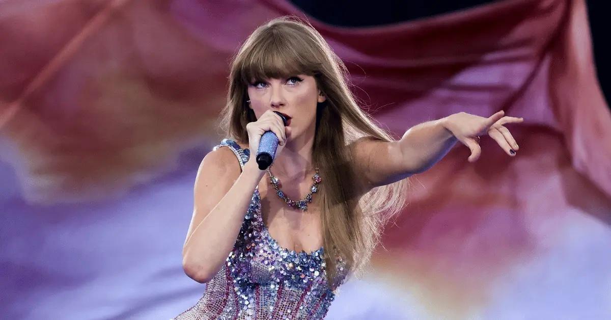 taylor swift quietly hanging out travis kelce