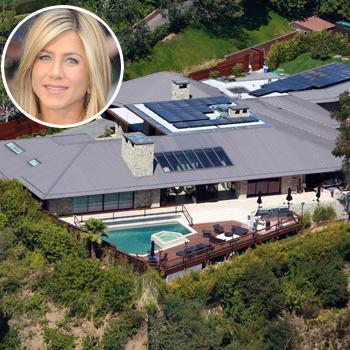 Jennifer Aniston Throws Herself A Going Away Party