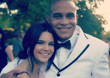 //pp_ julianbrookskendalljenner