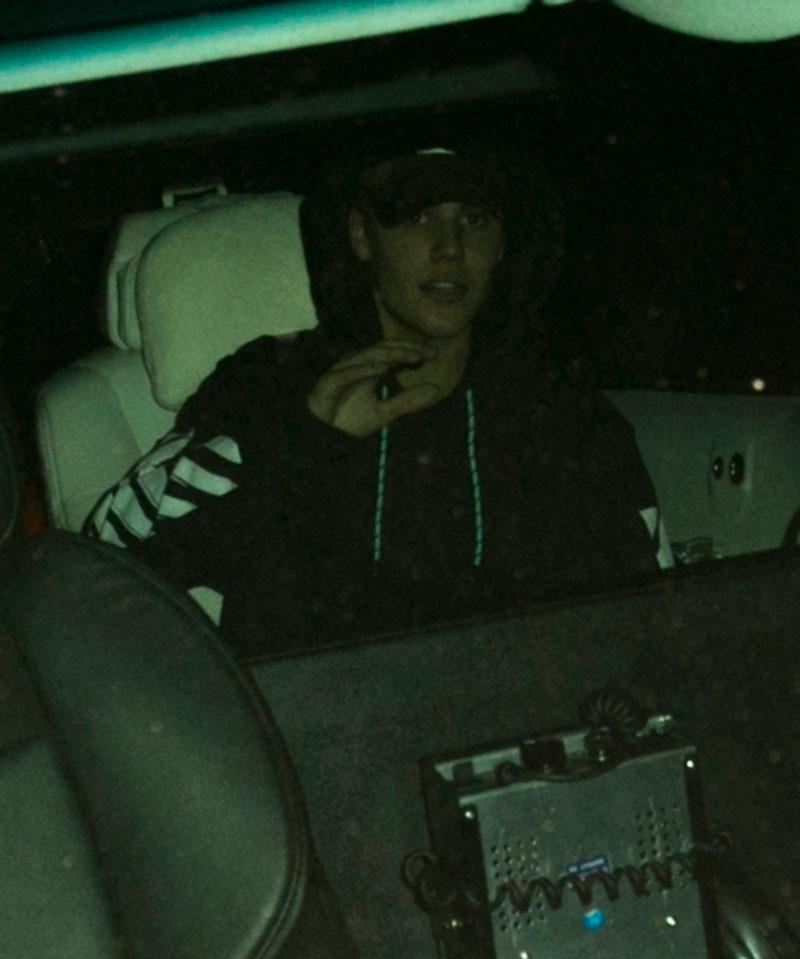 Kourtney Kardashian Hooking Up With Justin Bieber