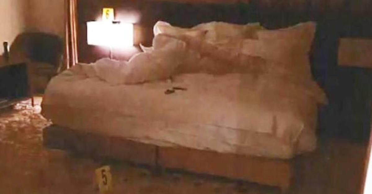 kim kardashian paris hotel bedroom
