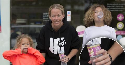 Kendra Wilkinson Ditches Wedding Ring Divorce