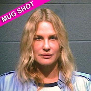 //daryl hannah mug no cred