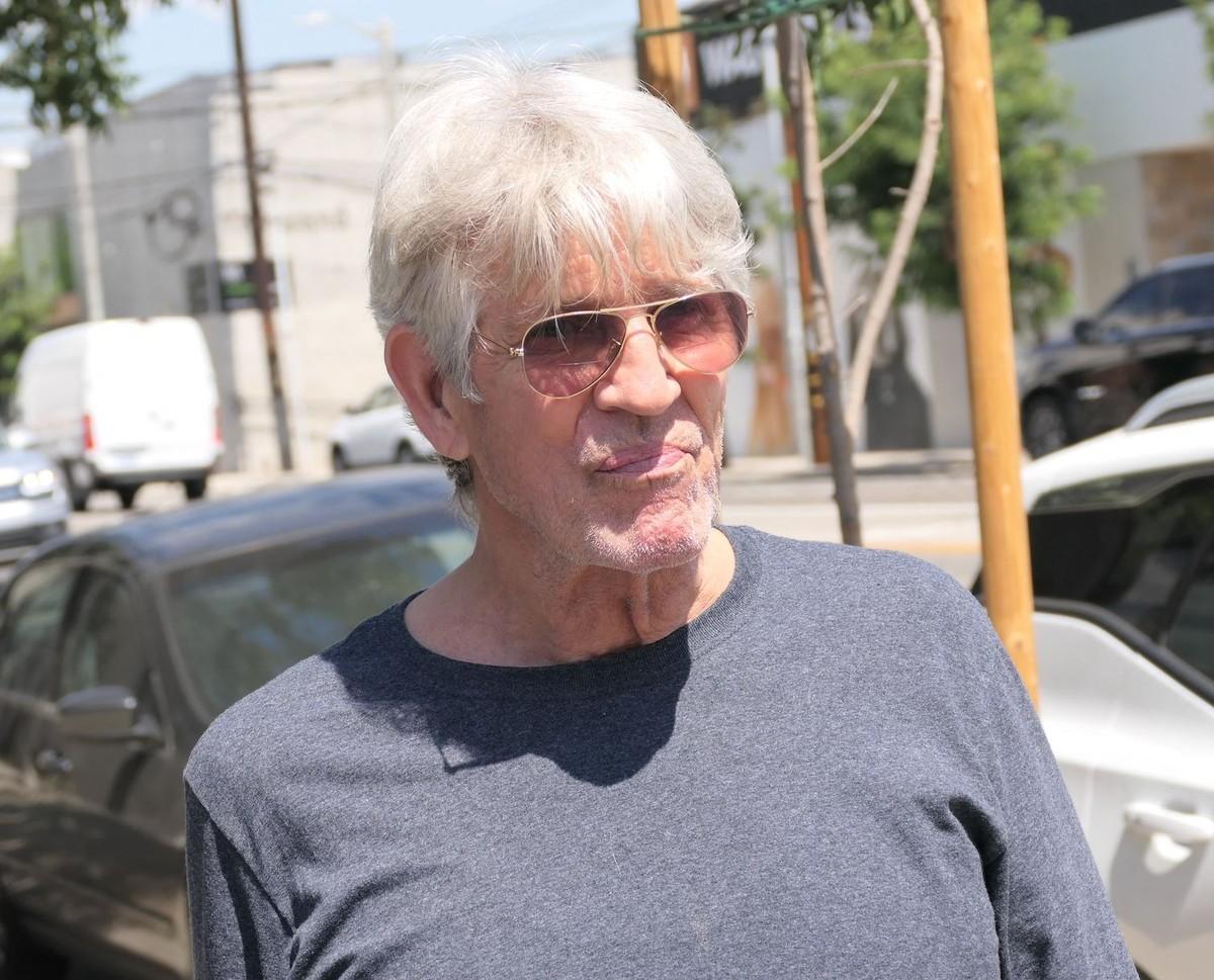 Eric previously apologized for claiming Emma and Julia rode his coattails to success.