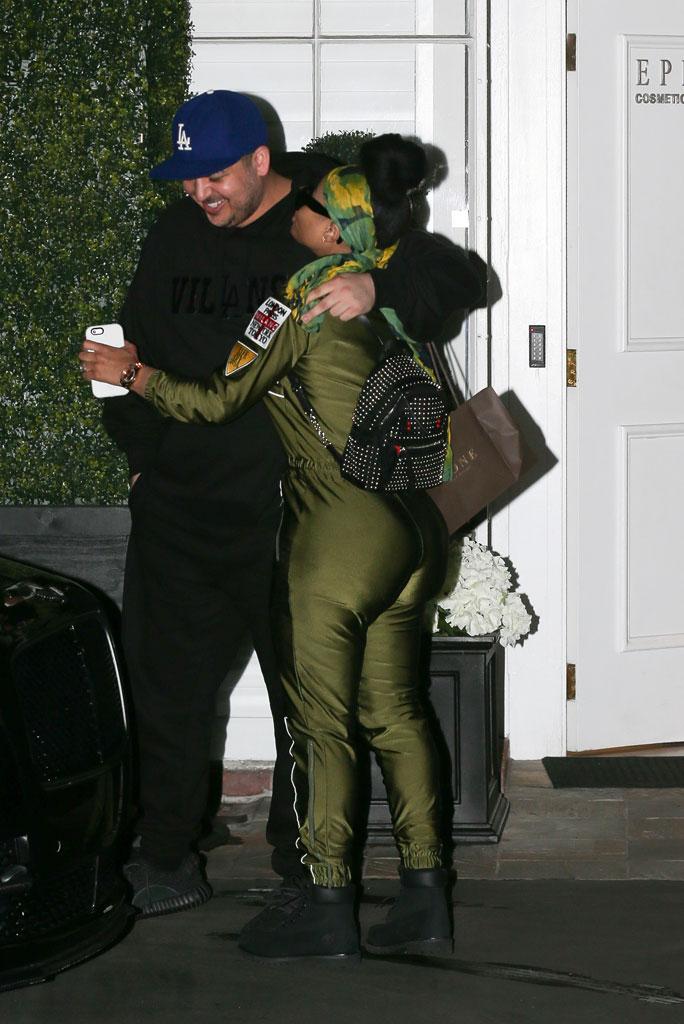 //blac chyna rob kardashian weight make out pda photos