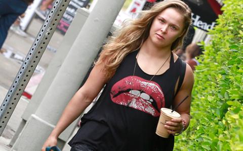 Is This Ronda Rousey's Naked Butt Covered In Body Paint?