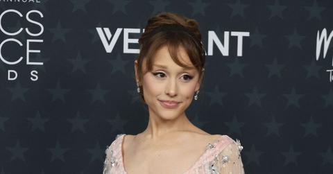 Ariana Grande decides to take a career break as concerns about her appearance continue to mount.