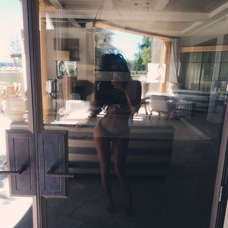 Kardashian Most Naked Moments 2015