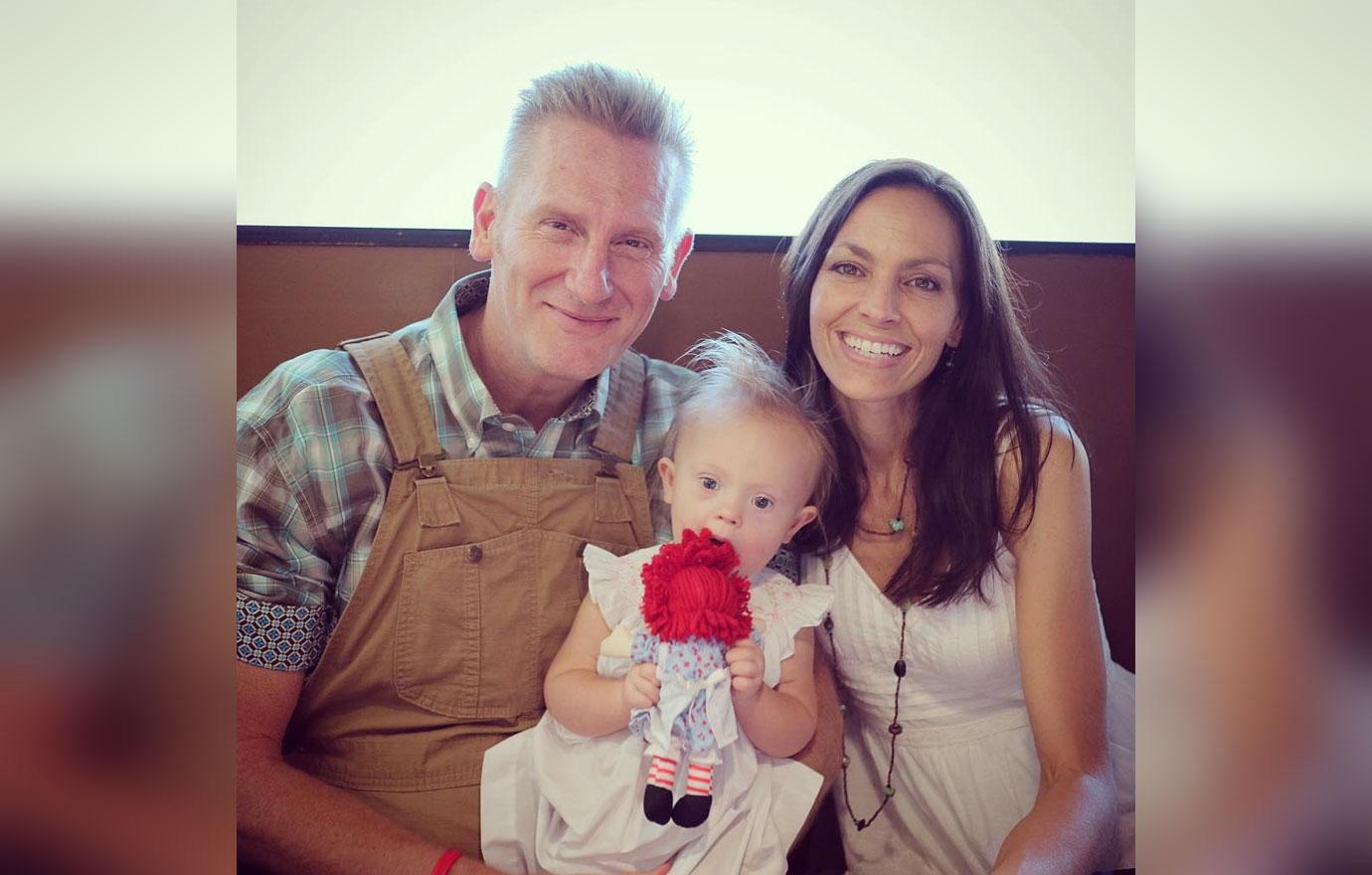 Rory Feek, Indy Feek, Joey Feek Sitting at Table