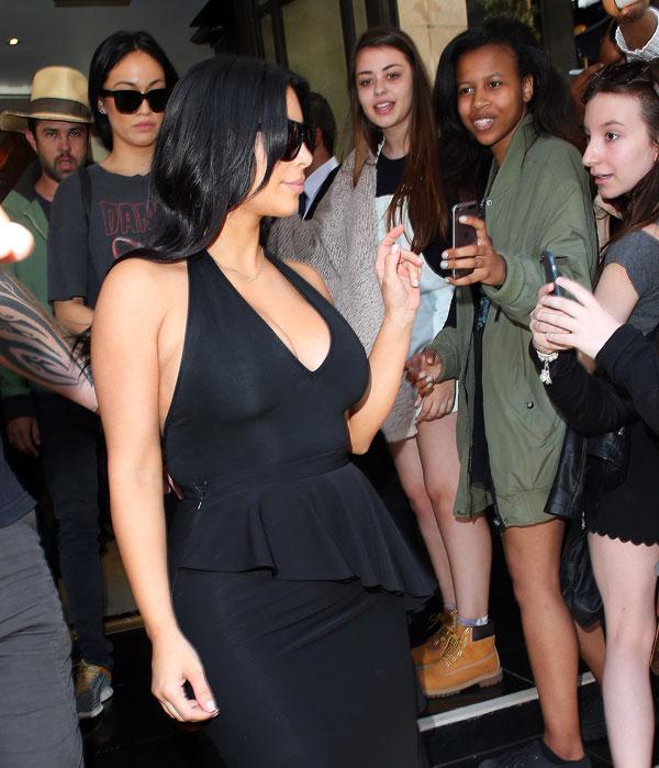 //kim kardashian pregnant dress cleavage