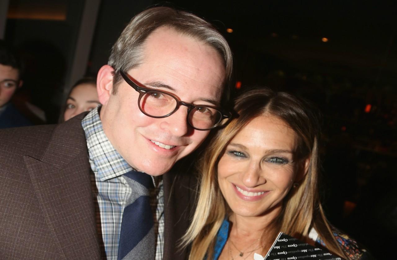 Matthew Broderick and Sarah Jessica Parker take a smiling selfie