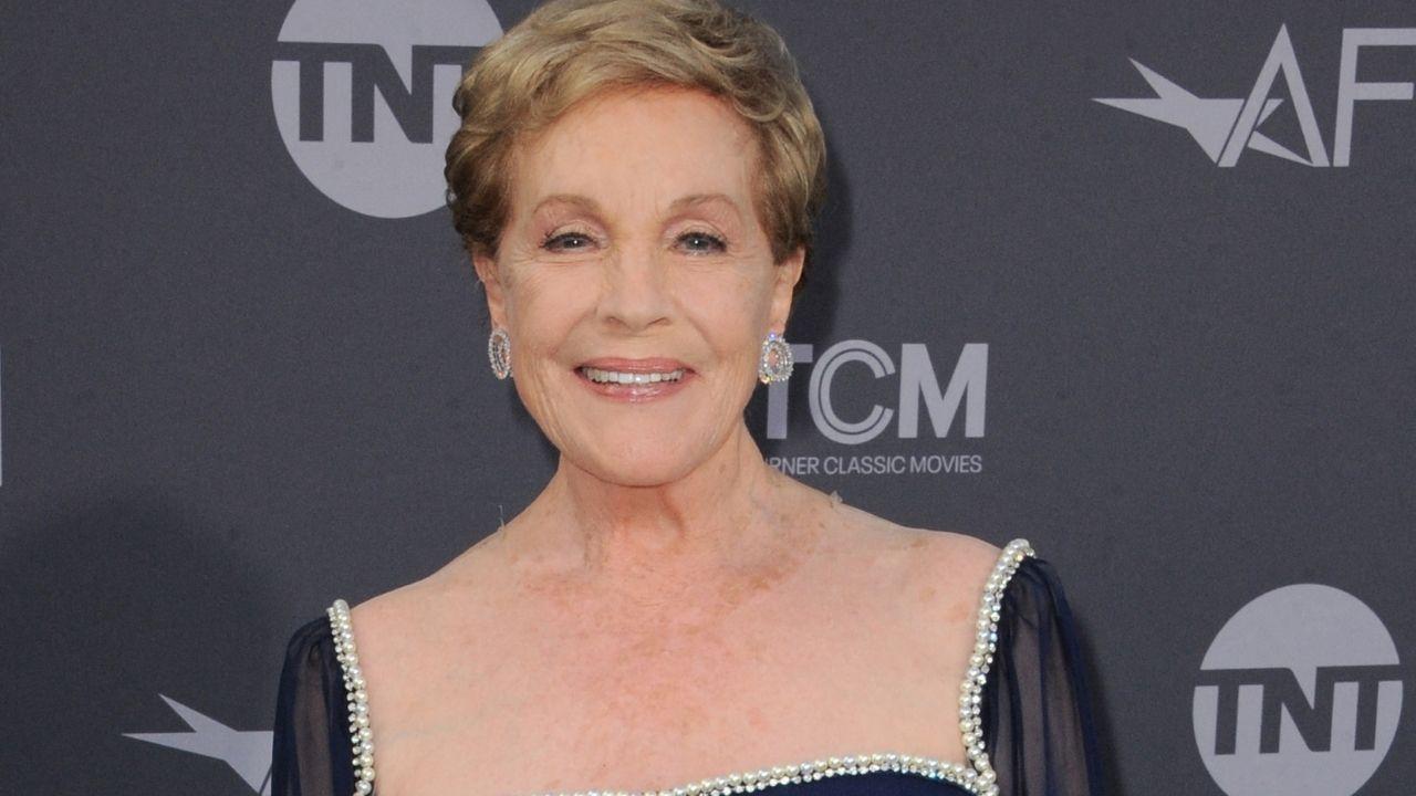 Photo of Julie Andrews