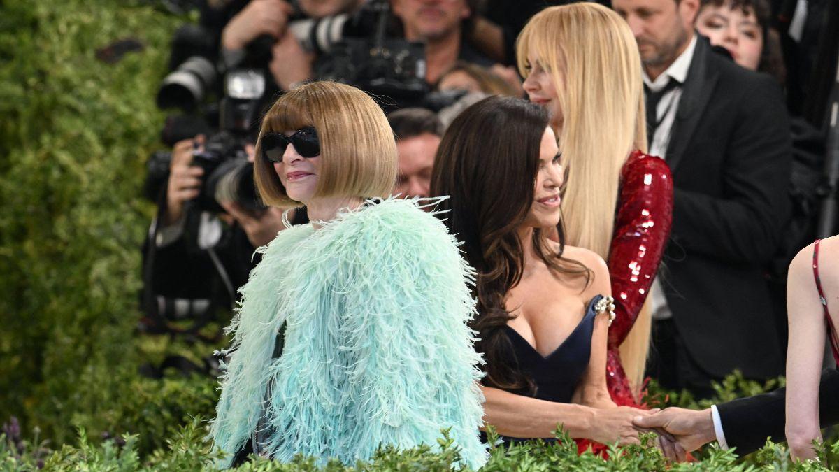 Photo of Lauren Sánchez and Anna Wintour