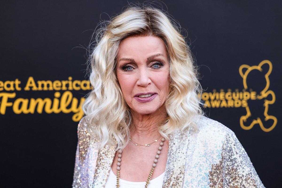 The former soap star said her page will not feature explicit content.