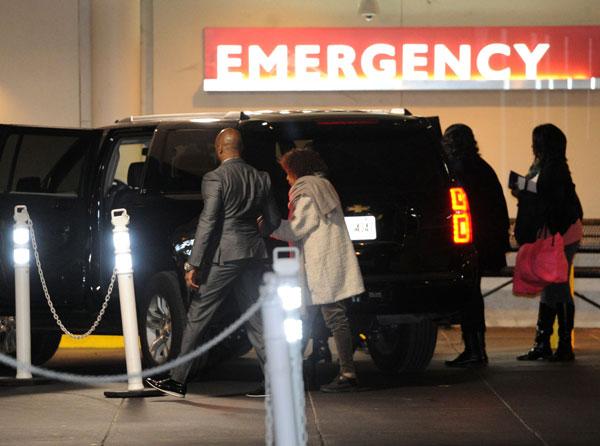 Cissy Houston & Family Visiting Bobbi Kristina In Hospital