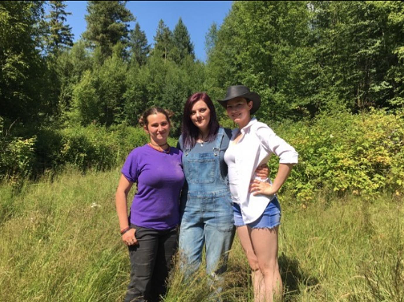 Raiven Adams Outside Posing With Snowbird and Rain Brown Wearing Overalls