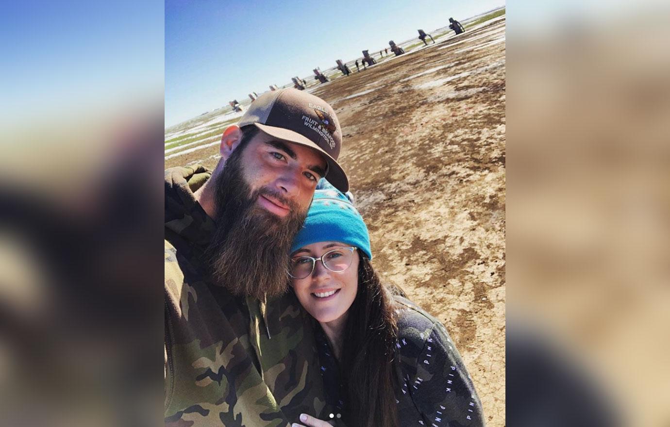 Disturbing! Jenelle Evans’ Husband Caught On Camera Violently Dragging Pig