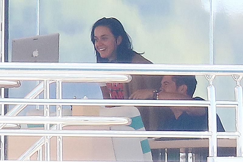 //Katy Perry Orlando Bloom Cheating Kissing Yacht