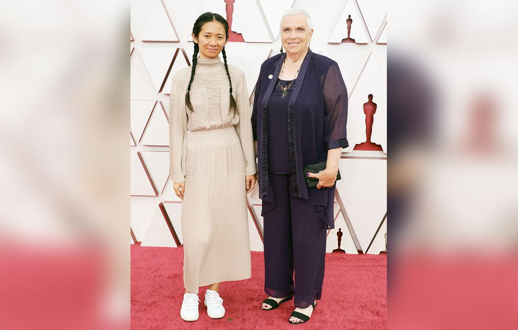 oscars 2021 clothes