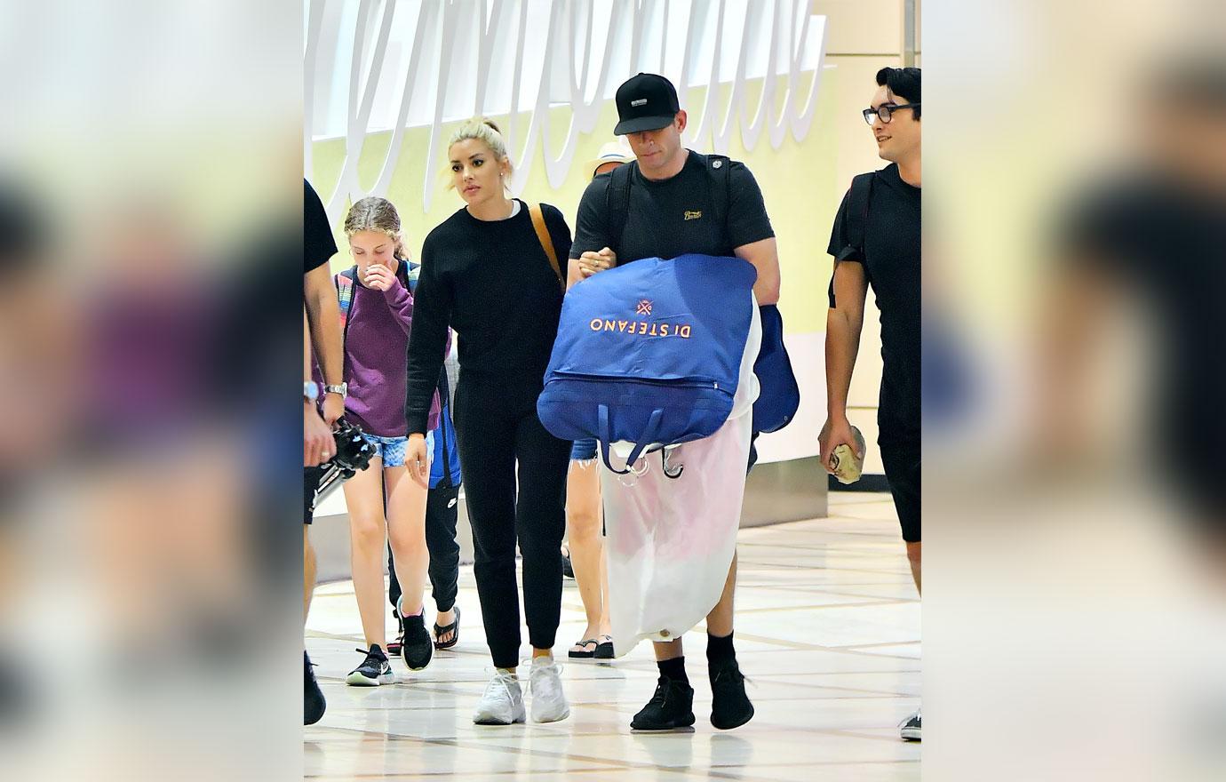 Tarek El Moussa And His New Girlfriend Cozy Up In LAX Airport