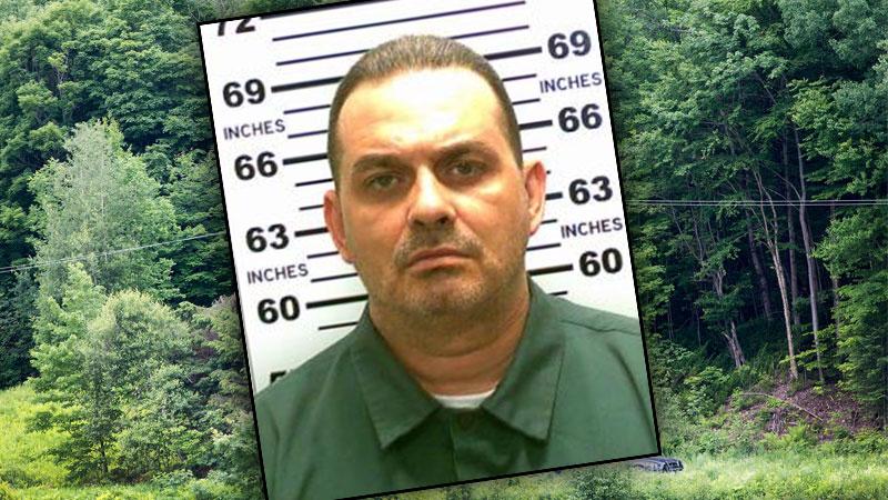 //richard matt prison break escaped pointed shotgun officer body released pp