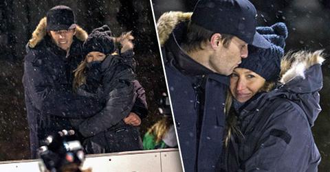 Tom Brady Gisele Bundchen Marriage Kiss PDA Hockey Game