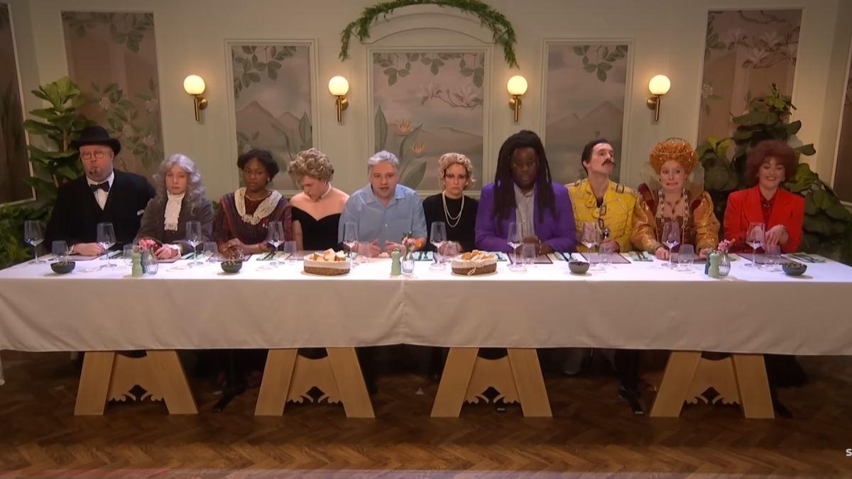 Photo of SNL UK cast 