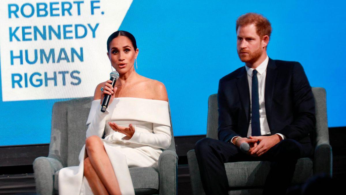 Photo of Prince Harry and Meghan Markle