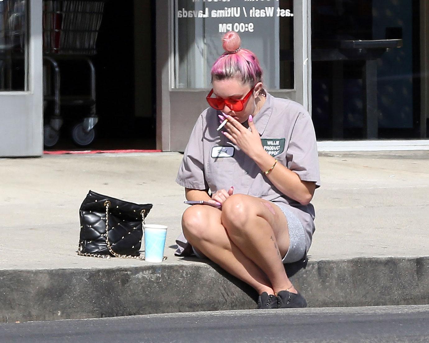 Amanda Bynes Spotted With Large Bruise During Lone Date Following Rehab