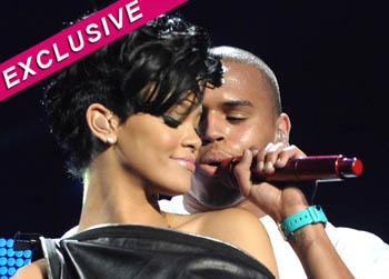 //rihanna chris brown hook up splash