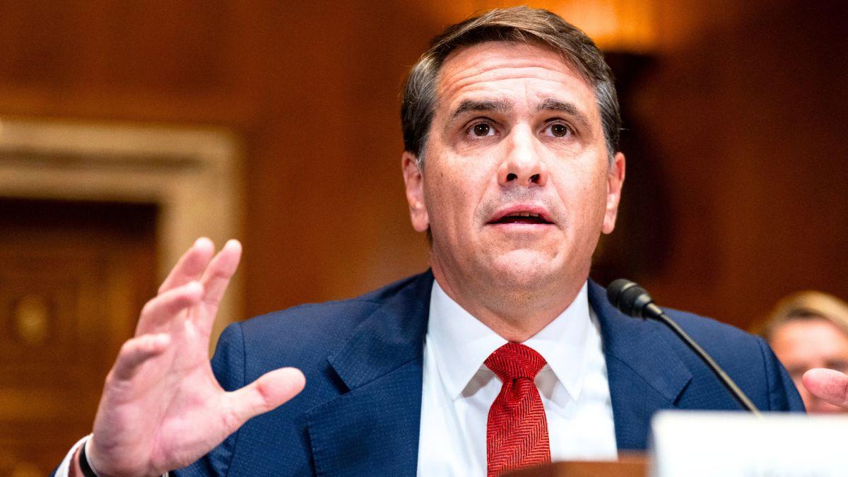 Robert Garcia claimed it was 'clear' Pam Bondi was trying to throw Todd Blanche under the bus.