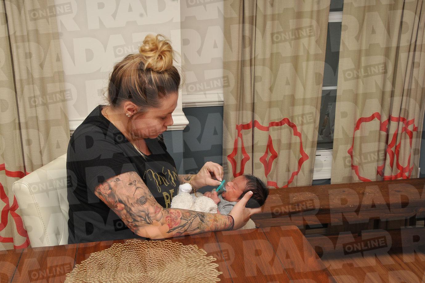 //kailyn lowry newborn son first photos teen mom