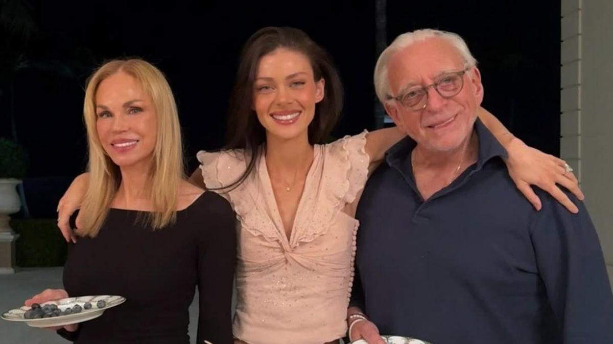 Photo of Nicola Peltz, Claudia Heffner Peltz, Nelson Peltz