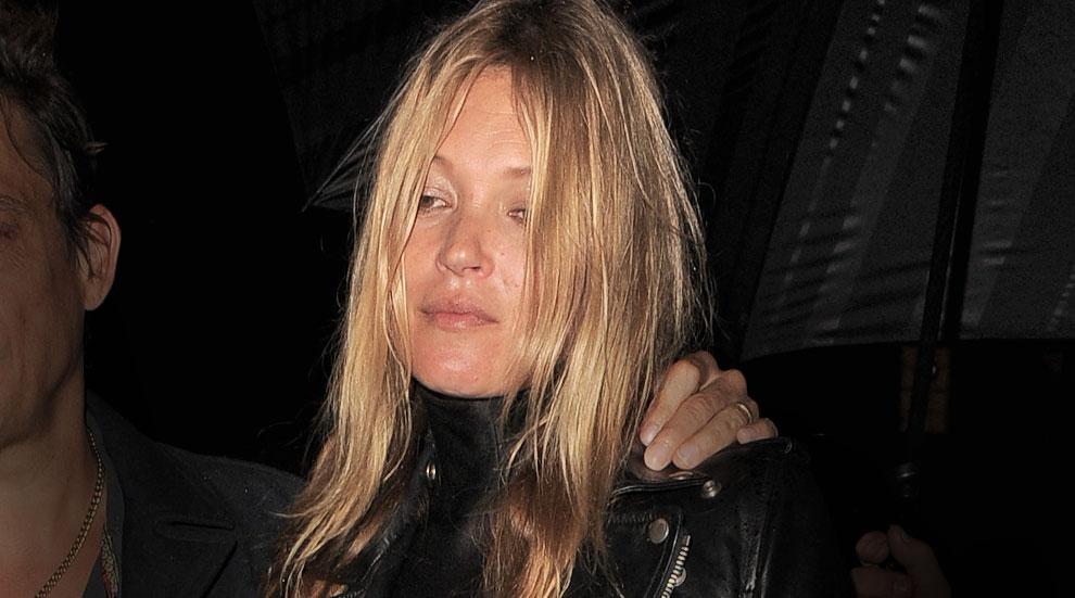 Kate Moss Escorted Off Plane