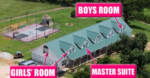 //josh duggar sex abuse scandal house layout separates josh girls rooms