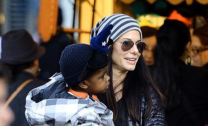 //sandra bullock louis bardo melissa mccarthy disneyland