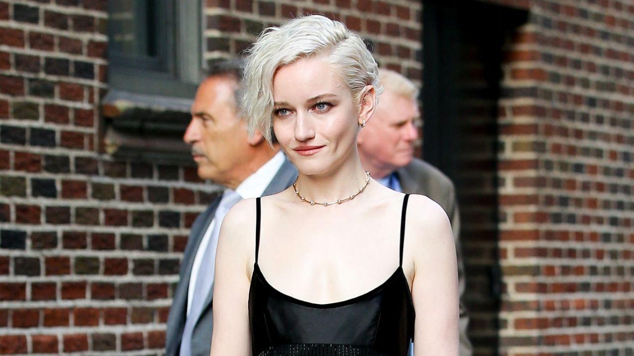 Photo of Julia Garner