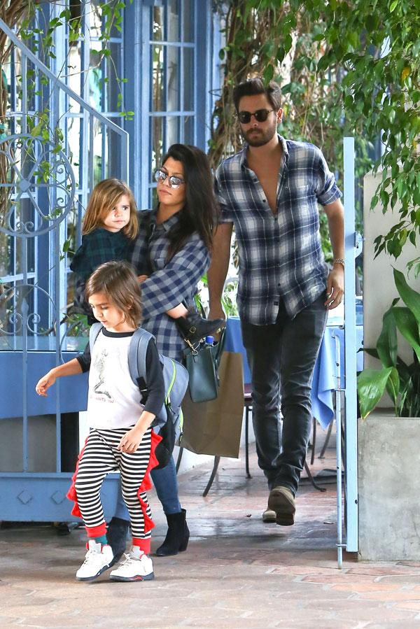 Kourtney Kardashian & Scott Disick Family Dinner