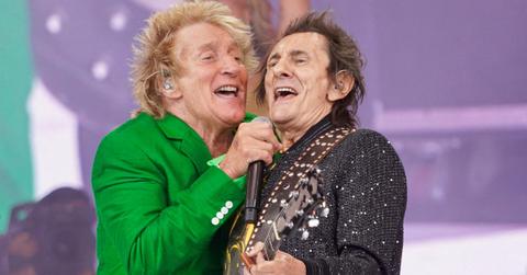 Photo of Rod Stewart and Ronnie Wood.