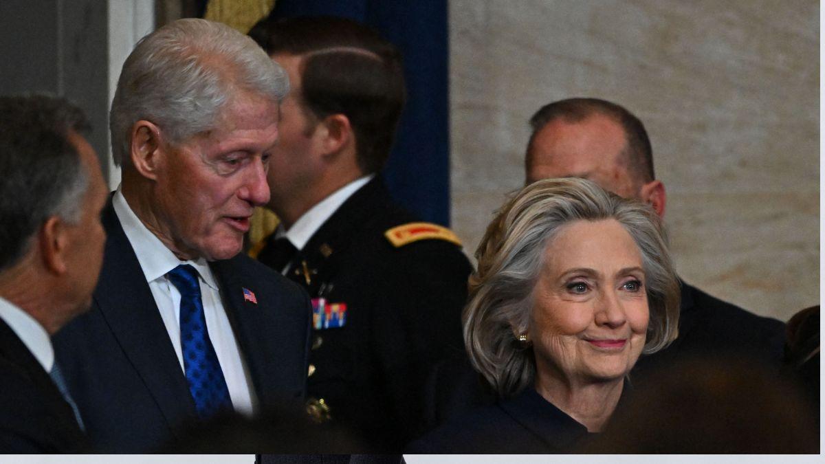Photo of Bill and Hillary Clinton