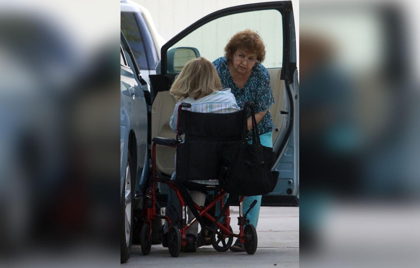 Teri Garr And Her Journey With MS Symptoms