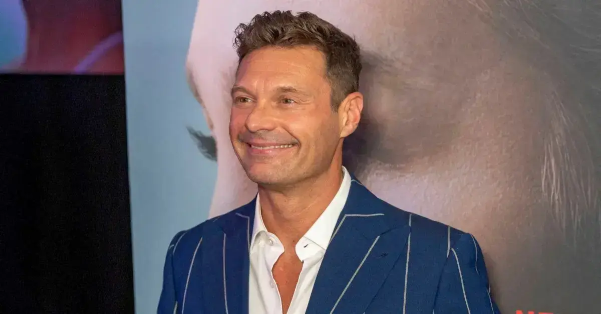 ryan seacrest over the moon at wheel of fortune