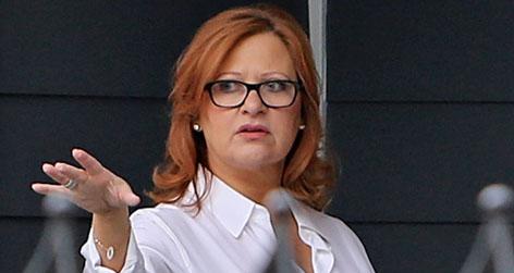 //caroline manzo house hunting square