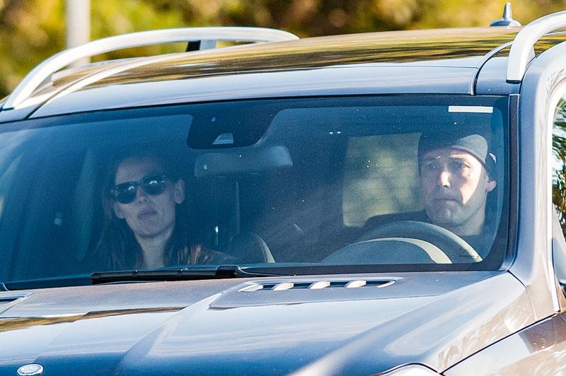 Jen Garner & Ben Affleck Go For A Drive Together