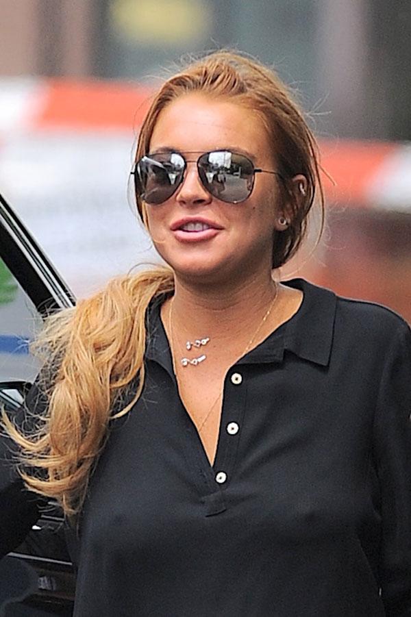 Nip Slip Warning! Braless Lindsay Lohan Heads To Community Service In A  Miniskirt — 8 Photos Of Her Risqué Wardrobe Choice