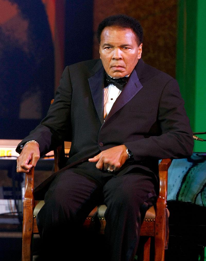 Muhammad-Ali-dead-Photos