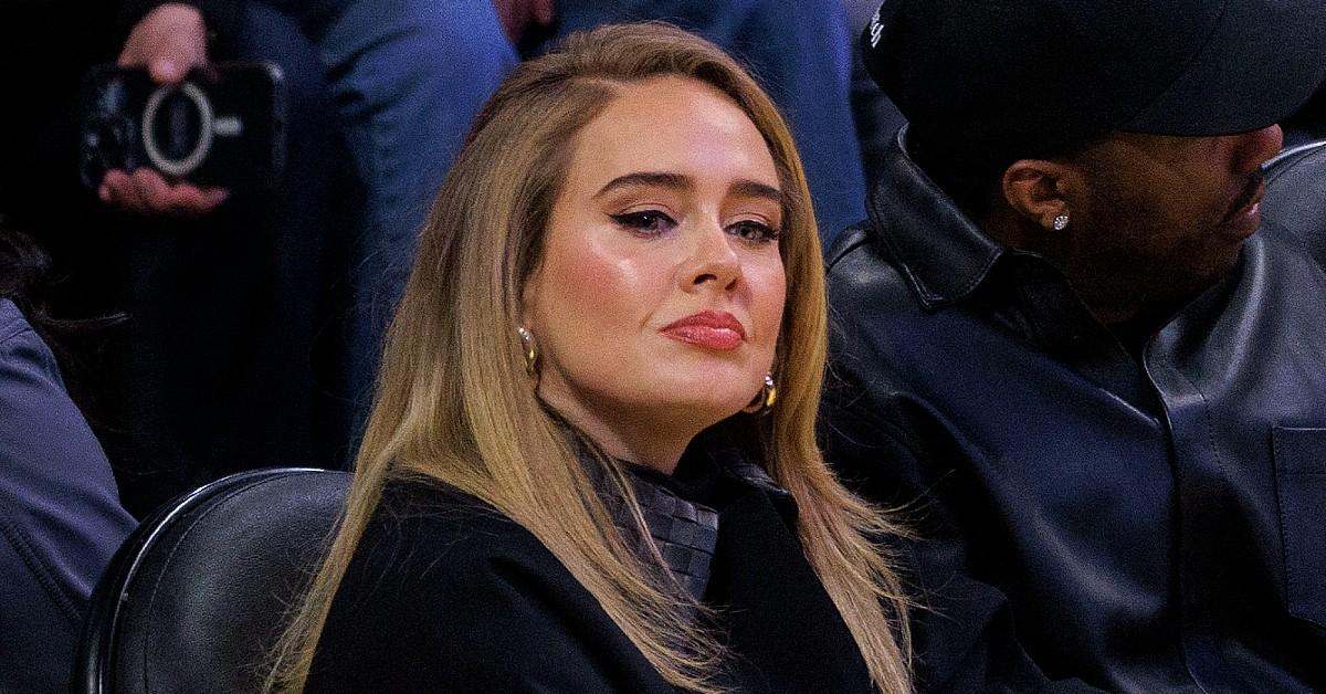 The singer is allegedly 'fearing' being in public.