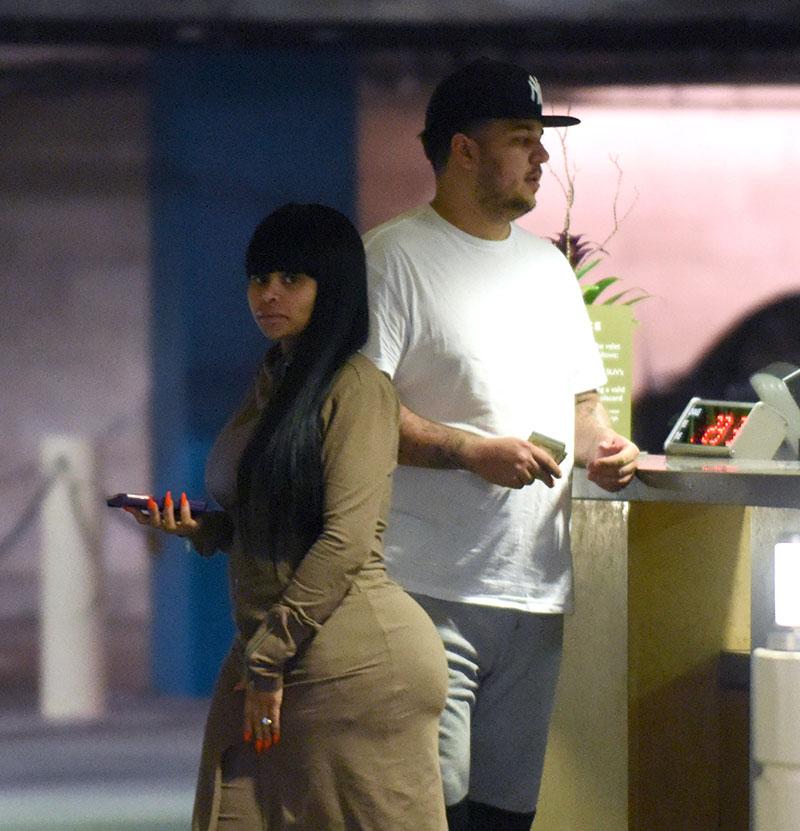 //rob kardashian blac chyna pregnant breakup clause contract filming