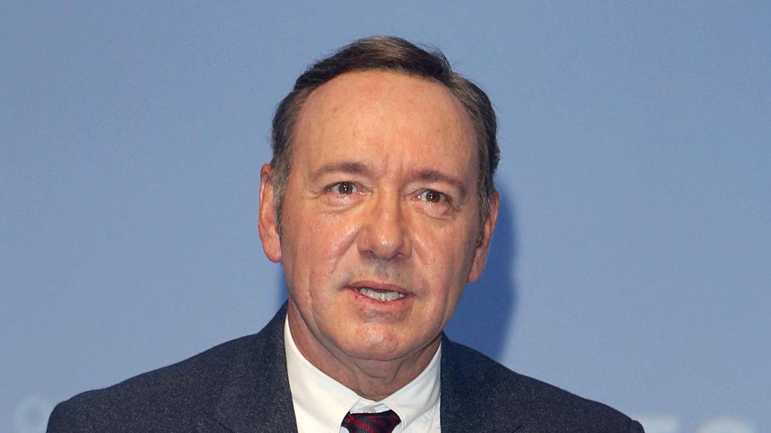 TESTEMUNHA ACUSA KEVIN SPACEY DE SER KEYSER SÖZE - inÉpcia